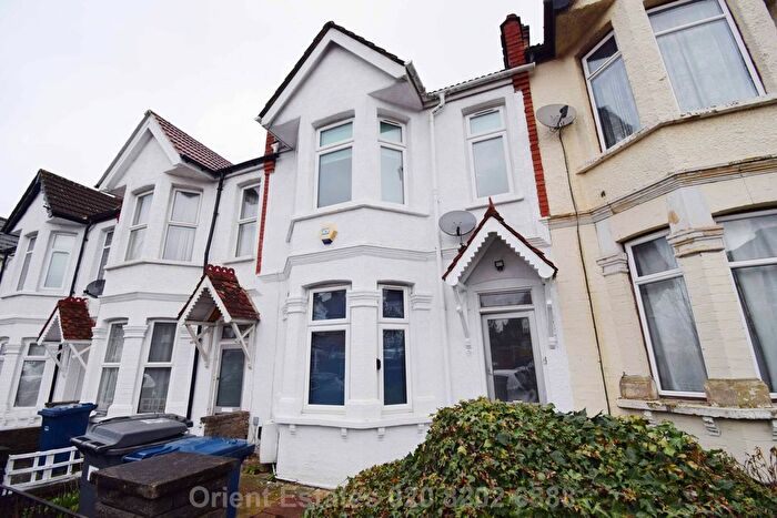 4 Bedroom Terraced House To Rent In Montagu Road, London, NW4