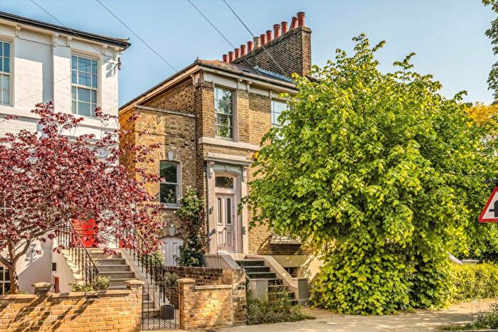 5 Bedroom Detached House To Rent In Middleton Road, London Fields, E8