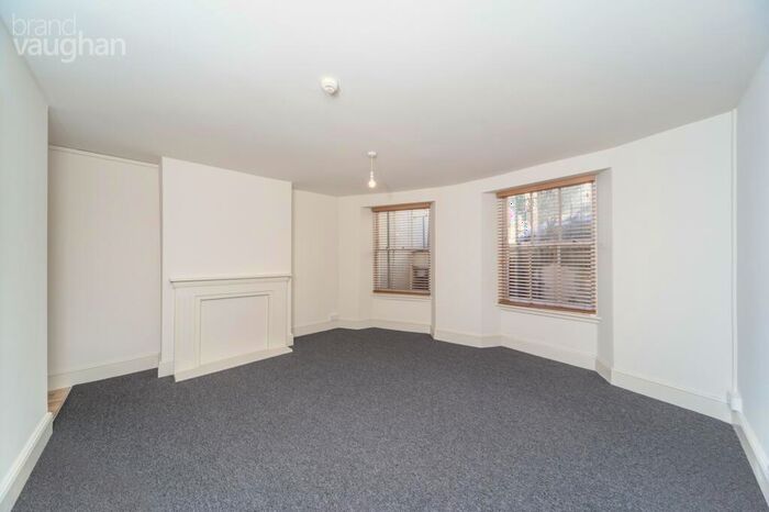 1 Bedroom Flat To Rent In Lansdowne Place, Hove, East Sussex, BN3