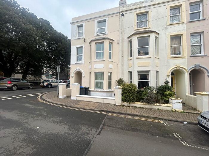 2 Bedroom Flat To Rent In Grafton Road, BN11