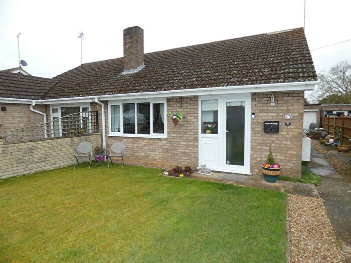 3 Bedroom Semi-Detached Bungalow For Sale In Tuckers Nook, Maxey, Peterborough, PE6