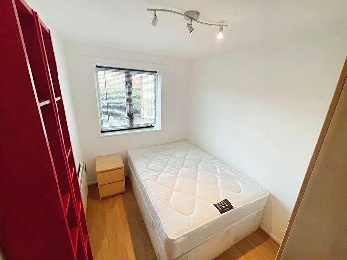 2 Bedroom Flat To Rent In Calico Close, Trinity Riverside, Salford, M3