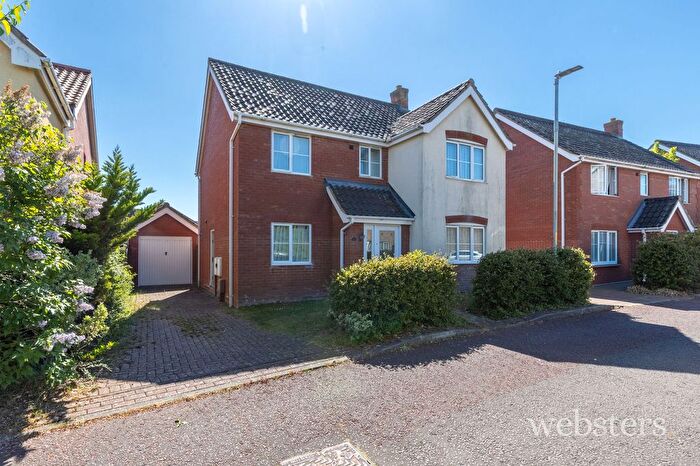 5 Bedroom Detached House For Sale In Tizzick Close, Norwich, NR5