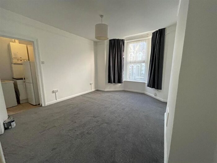 2 Bedroom Flat To Rent In Algernon Road, Lewisham, SE13