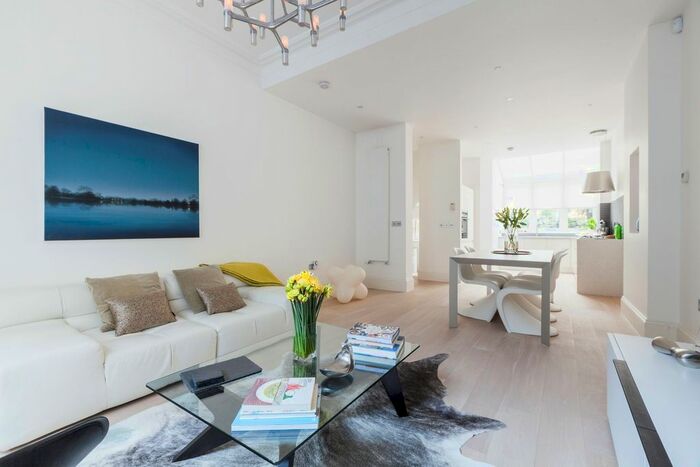 2 Bedroom Flat To Rent In Durham Terrace, London, W2