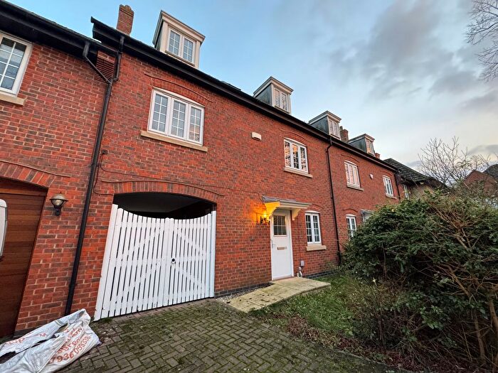 4 Bedroom Town House To Rent In Gilpin Close, Bourne, PE10
