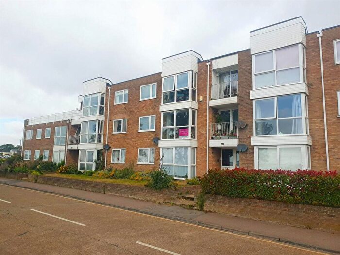 2 Bedroom Apartment For Sale In Fairhaven Court, Victoria Esplanade, West Mersea, CO5