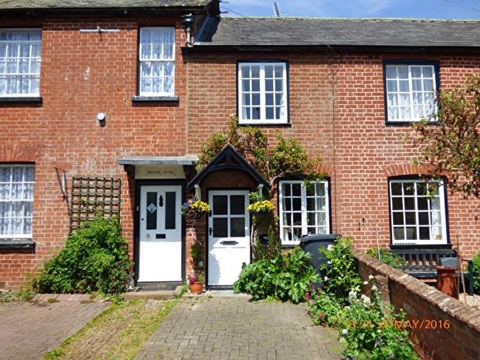 1 Bedroom Cottage To Rent In Longmeadow Road, Lympstone, Exmouth, EX8