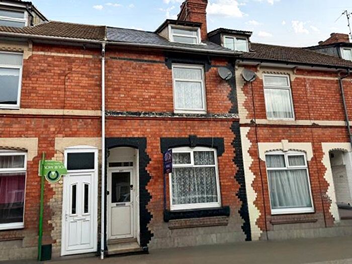 3 Bedroom Terraced House For Sale In Havelock Street, Kettering, NN16