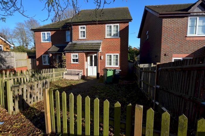 3 Bedroom Semi-Detached House To Rent In Lockswood, Maidstone, ME16