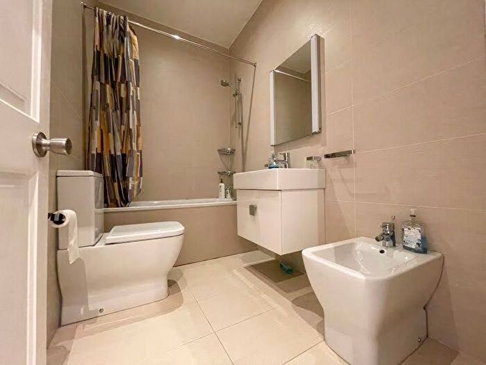 1 Bedroom Flat To Rent In Northfield Avenue, Northfield, W13