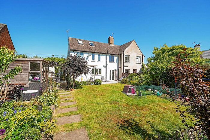 3 Bedroom Semi-Detached House For Sale In Manor Gardens, Killinghall, HG3