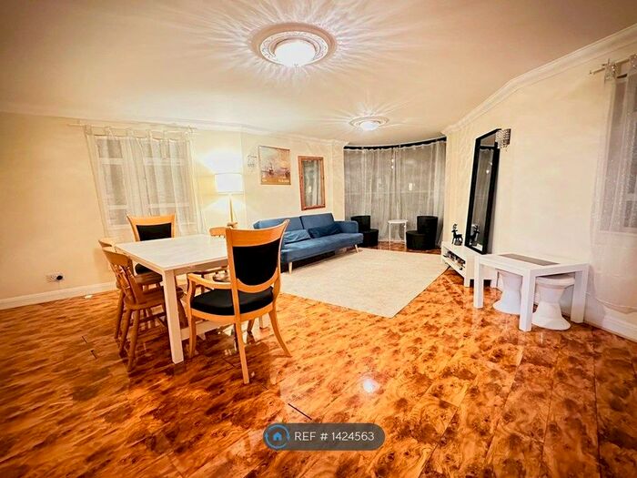 3 Bedroom Flat To Rent In Greycoat Street, London, SW1P