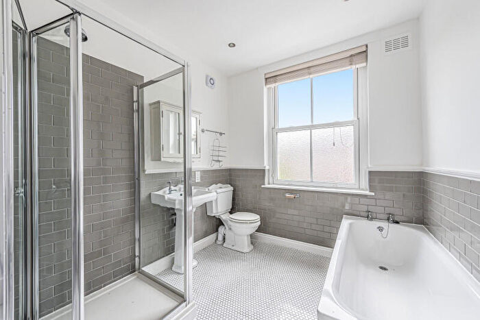 3 Bedroom Maisonette To Rent In Crossfield Road, London, NW3