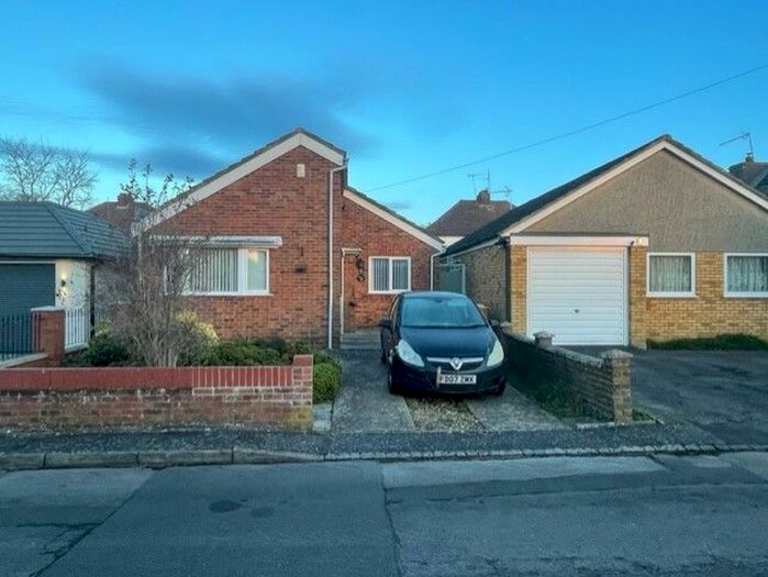 2 Bedroom Bungalow To Rent In Markham Road, Luton, LU3