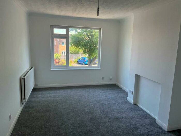 1 Bedroom Flat To Rent In Stravinsky Road Old Hatch Warren Basingstoke Hampshire, RG22