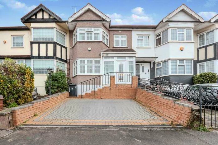 4 Bedroom Terraced House To Rent In Westview Drive, Woodford Green, IG8