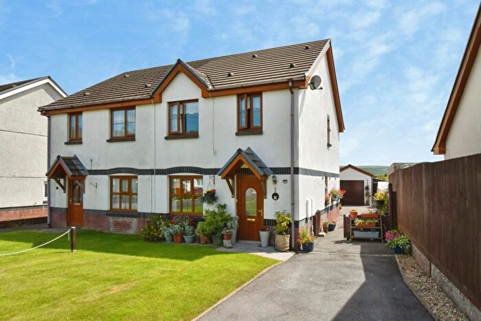 3 Bedroom Semi-Detached House For Sale In Glyncoed, Ammanford, Carmarthenshire, SA18