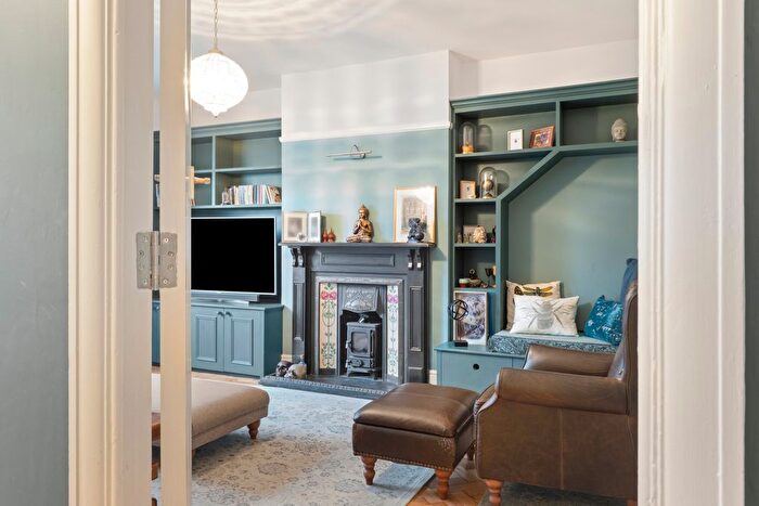 6 Bedroom Semi-detached House For Sale In Salisbury Road, Carshalton, SM5