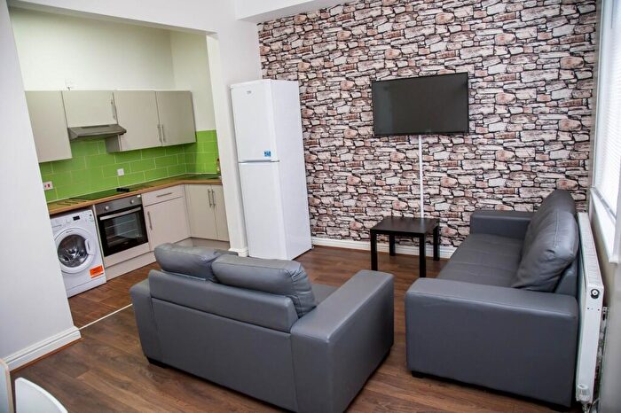 4 Bedroom House To Rent In Trafford Street, Preston, PR1