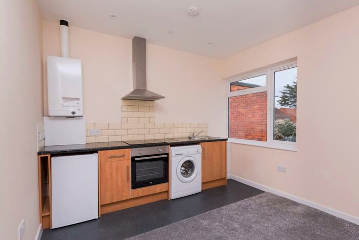 1 Bedroom Flat To Rent In Wimborne Road, BH9