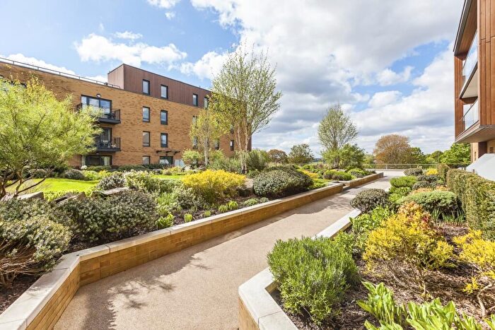 2 Bedroom Flat To Rent In Kidbrooke Village, London, SE9