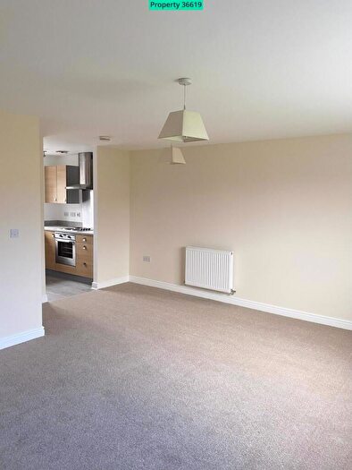 2 Bedroom Flat To Rent In Swaledale Road, Warminster, BA12