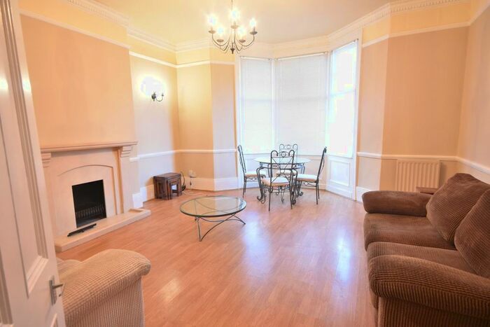 2 Bedroom Flat To Rent In Eskdale Terrace, Jesmond, Newcastle Upon Tyne, NE2