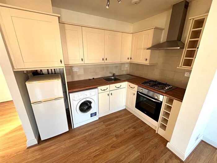 1 Bedroom Flat For Sale In Southmead Road, Westbury-On-Trym, Bristol, BS10
