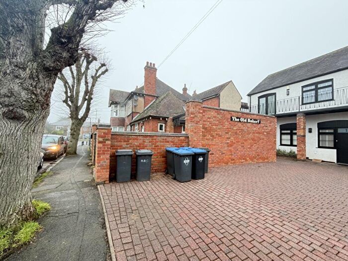 3 Bedroom Flat To Rent In Hillmorton Road, Rugby, CV22