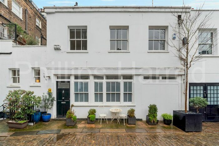 3 Bedroom Property To Rent In Bathurst Mews, Hyde Park, W2