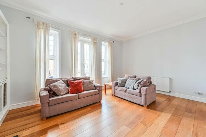 4 Bedroom Maisonette To Rent In Kersley Street, Battersea Park, London, SW11