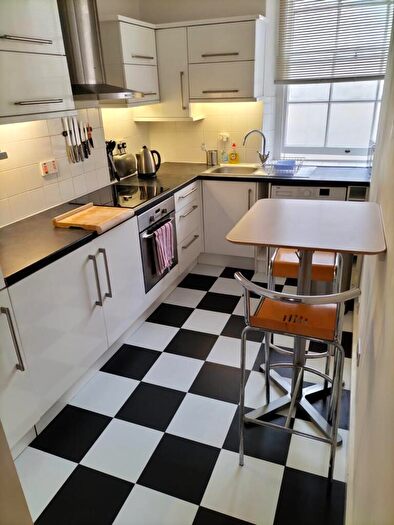2 Bedroom Apartment To Rent In Manvers Street, Bath, BA1