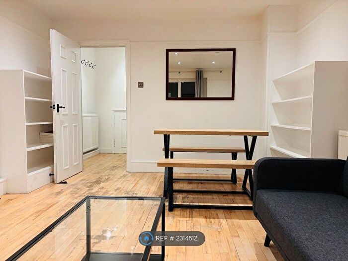 3 Bedroom Terraced House To Rent In Vallance Road, London, E2