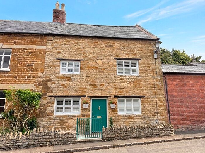3 Bedroom Semi-Detached House For Sale In Main Street, Middleton, LE16