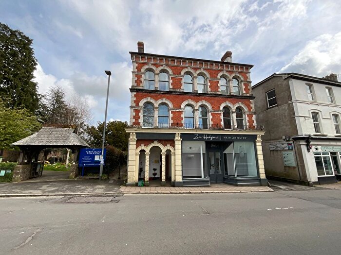 2 Bedroom Flat To Rent In North Road, Holsworthy, Devon, EX22
