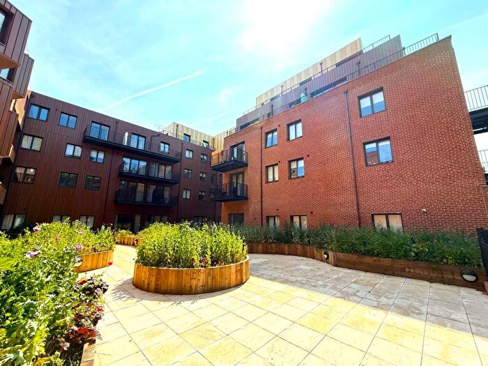 1 Bedroom Apartment To Rent In Farnborough Road, Farnborough, GU14