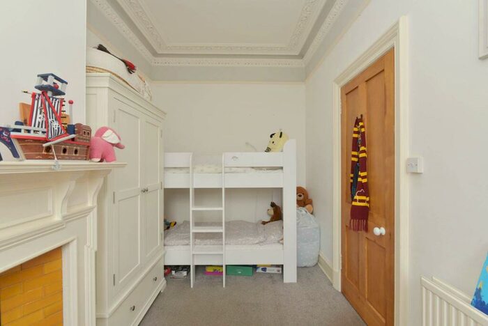 2 Bedroom Flat For Sale In Cargil Terrace, Trinity, Edinburgh, EH5