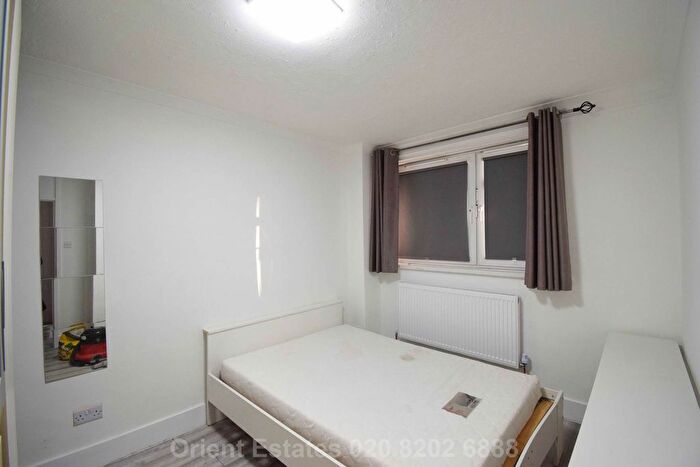 3 Bedroom Flat To Rent In Raglan Street, London, NW5