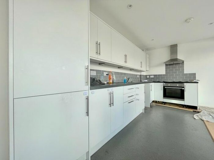 2 Bedroom Flat To Rent In Knighton Park Road, London SE26