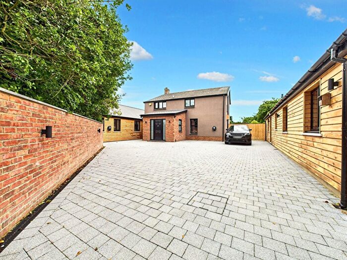 6 Bedroom Detached House For Sale In Hammond Avenue, Haverfordwest, SA61