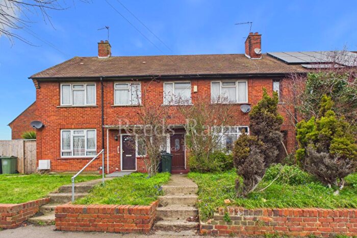 3 Bedroom Terraced House For Sale In Littlebrook Manorway, Dartford, Kent, DA1