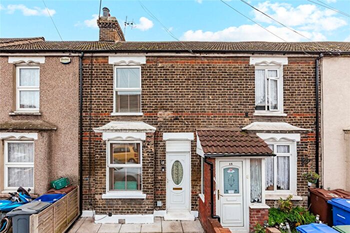 2 Bedroom Terraced House For Sale In Flint Street, Grays, Essex, RM20