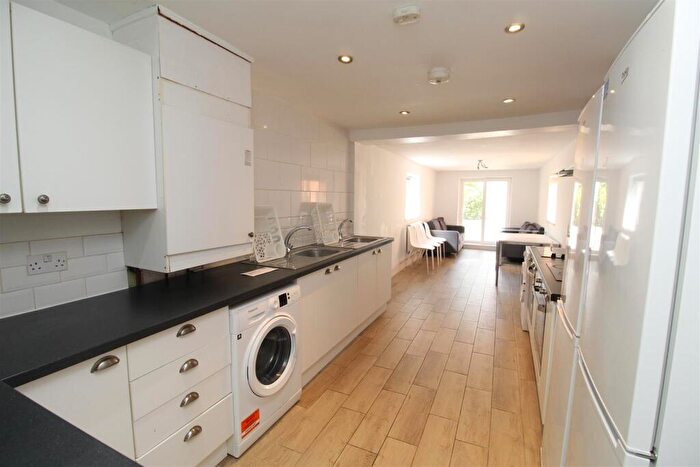 7 Bedroom Private Hall To Rent In May Street, Cathays, Cardiff, CF24