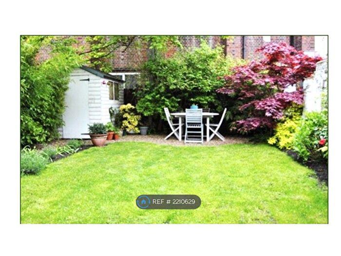 2 Bedroom Flat To Rent In Rosendale Road, London, SE24