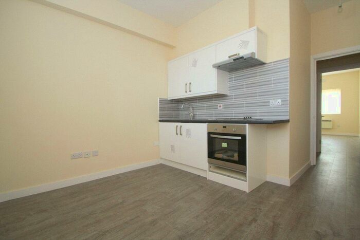 2 Bedroom Apartment To Rent In Camden Road, Holloway, London, N7