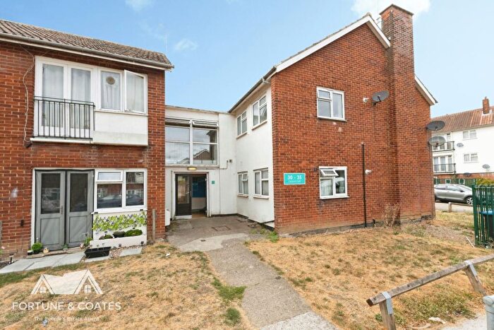 Studio For Sale In Orchard Croft, Harlow, CM20