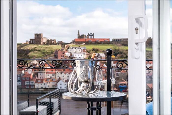 2 Bedroom Cottage For Sale In Cliff Street, Whitby, YO21