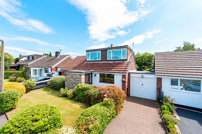 4 Bedroom Detached Bungalow For Sale In Moor Way, Hawkshaw, BL8
