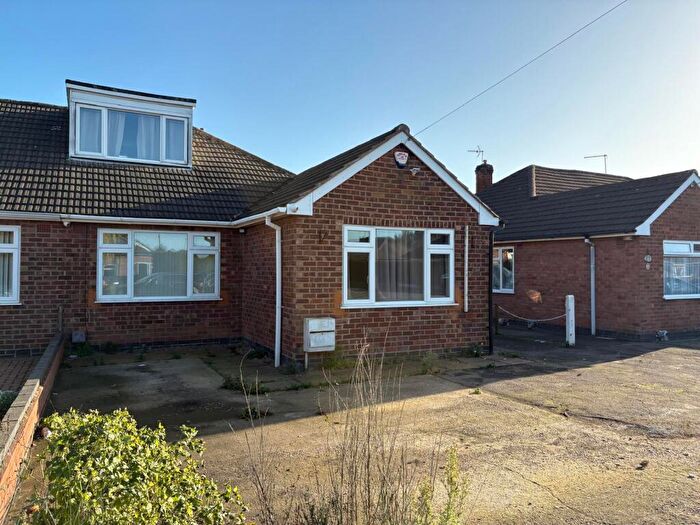 3 Bedroom Semi-Detached Bungalow For Sale In College Road, Syston, Leicester, LE7